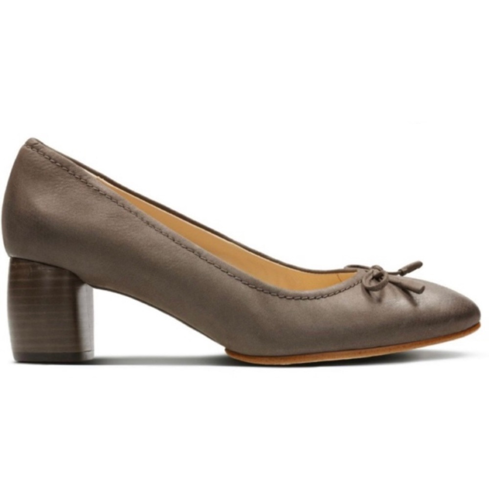 CLARKS Tan Taupe Grace Maya Court Shoes with Bows